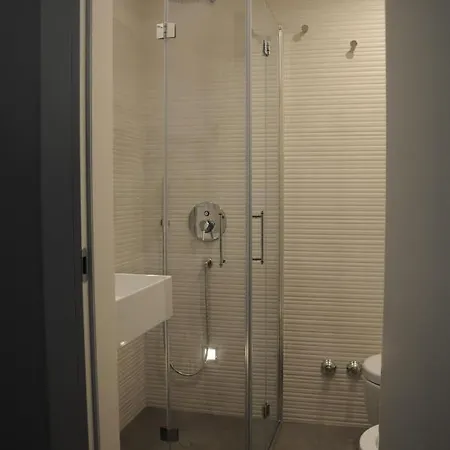 Vin E Va Oda ve Kahvaltı 4*